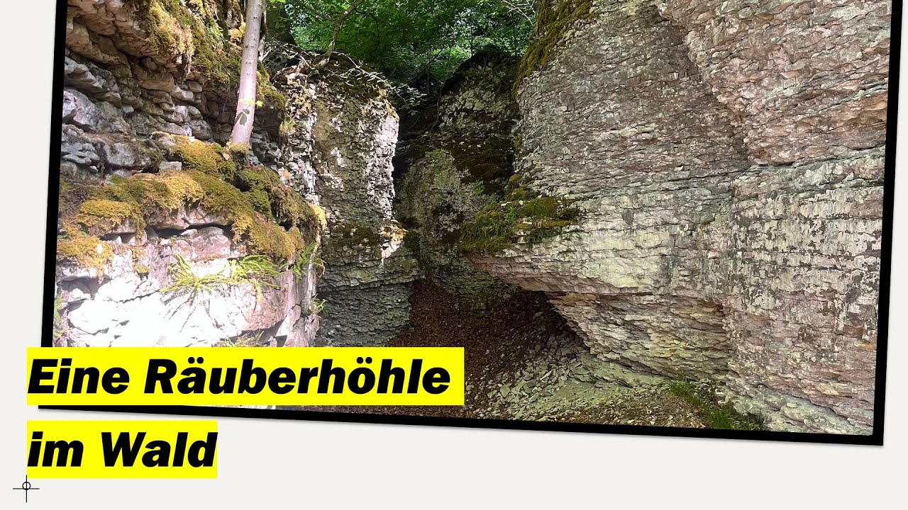 Eine Räuberhöhle im Wald
