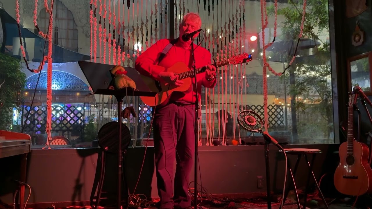 David Newman at The Den Cafe open mic, Santa Ana CA