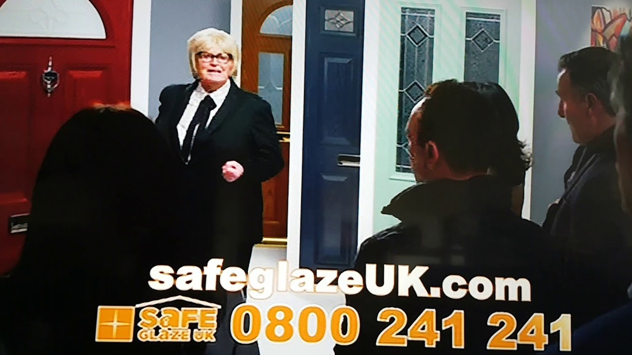 Pat Butcher (Eastenders) in Safeglaze UK TV ad (Alternate Version) 2018