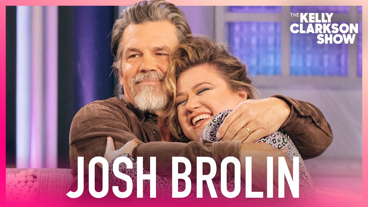 Kelly Clarkson Fangirls Over Josh Brolin in &lsquo;The Goonies&rsquo;