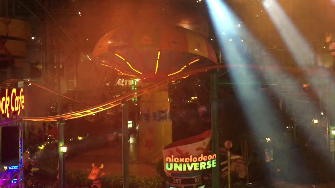 Nickelodeon Universe Light Show