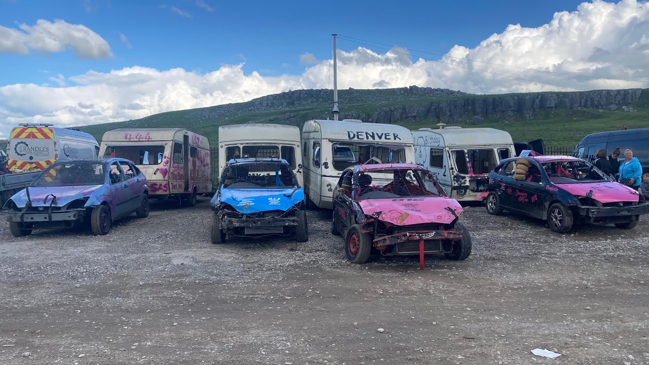 Caravan Chaos - Street Bangers, Super Saloons, Caravan Race Buxton Raceway 27/5/24