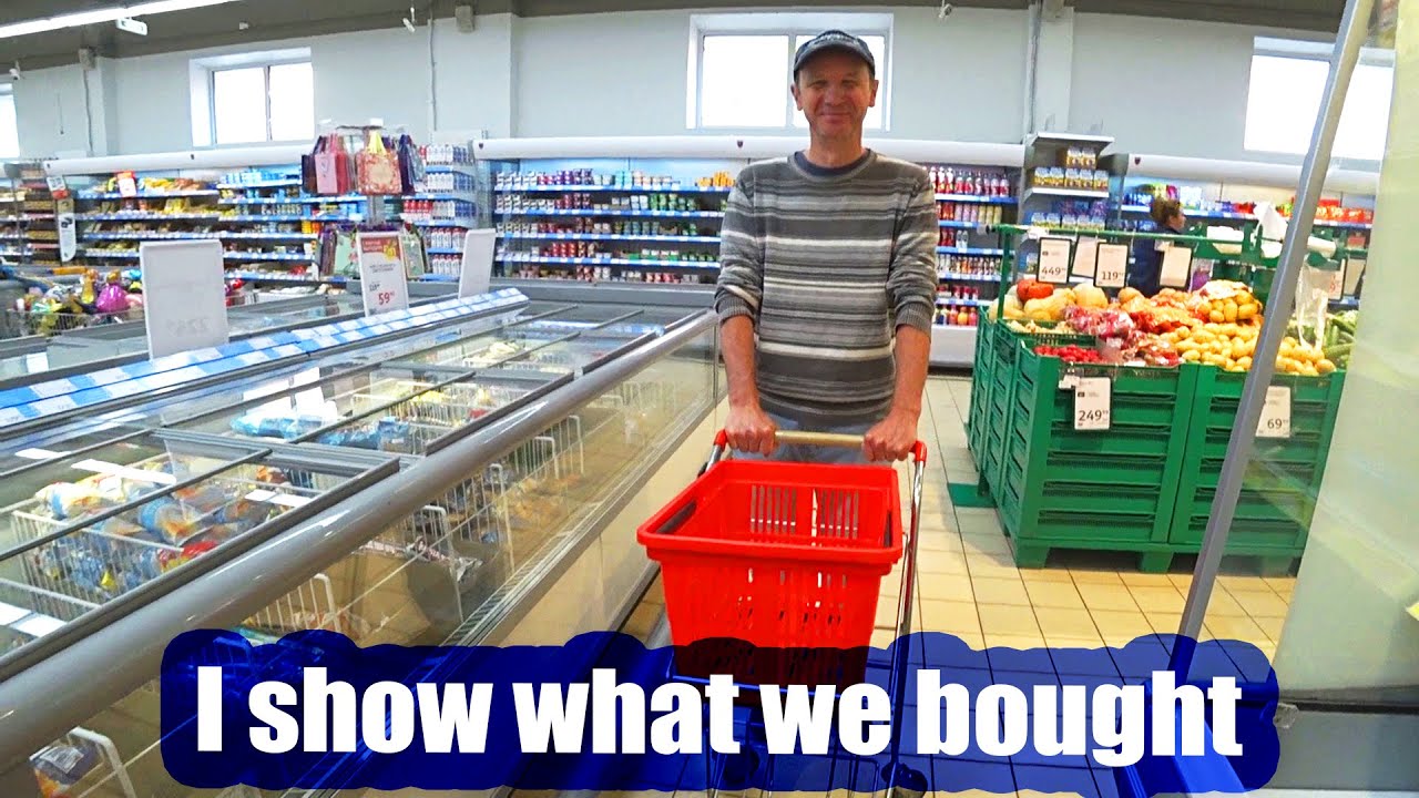 Мы заплатили 18 долларов за небольшую продуктовую тележку в России