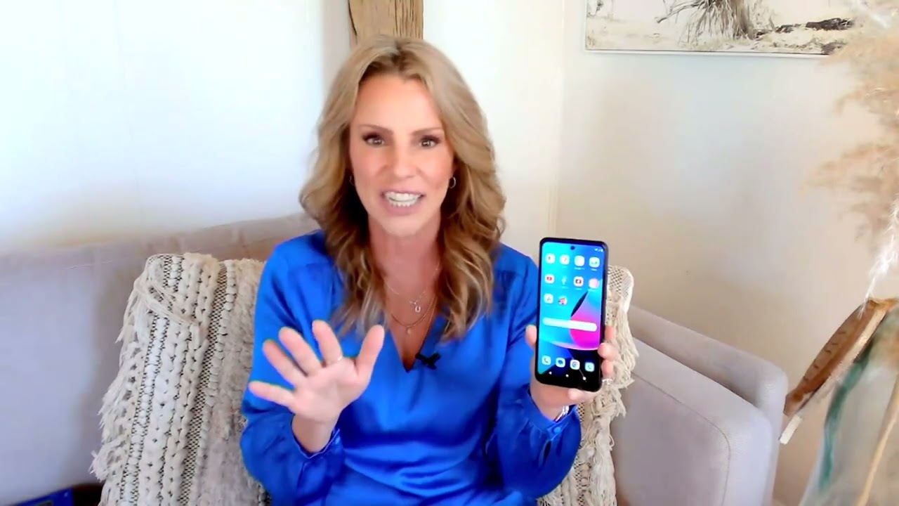 Tracfone Moto G Play 4G Phone with 1500 Talk/Text/Data & Accessories on QVC