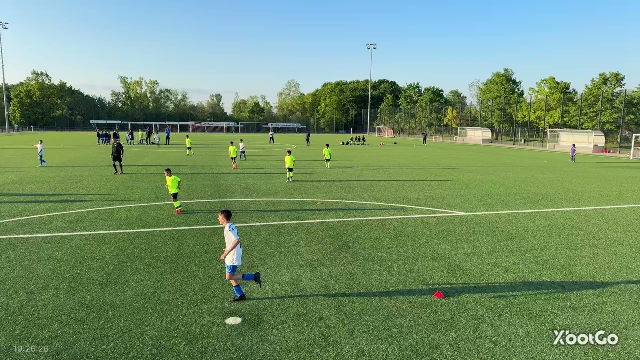 U11 FTS Melbourne vs U12 FC Dingolfin - 8-a-Side