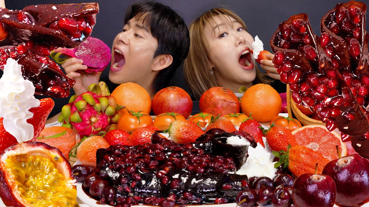 ASMR MUKBANG 이런맛은 첨이야😱 해외에서 난리난🔥 과일가죽 라바삭✨+과즙 팡 터지는 빨간 과일들🍓🍒먹방! Lavashak+red fruit mukbang