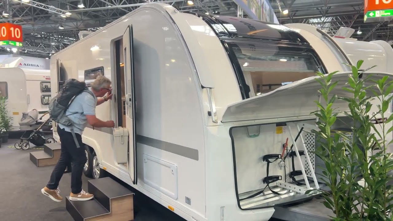 Adria Adora 673 PK (2026) Walkaround &ndash; Caravan Salon 2025 D&uuml;sseldorf