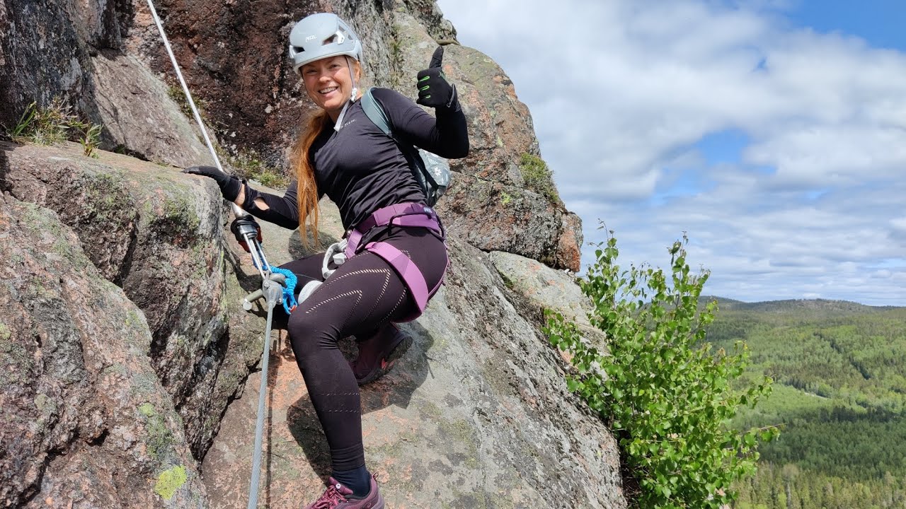 Korkeanpaikankammoinen kiipeilee: Via Ferrata Skuleberget