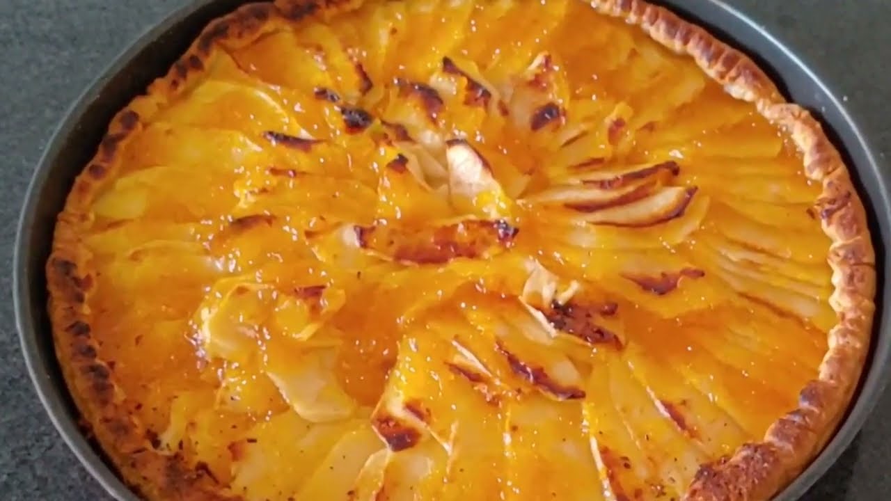 Tarta de manzana con hojaldre y crema pastelera