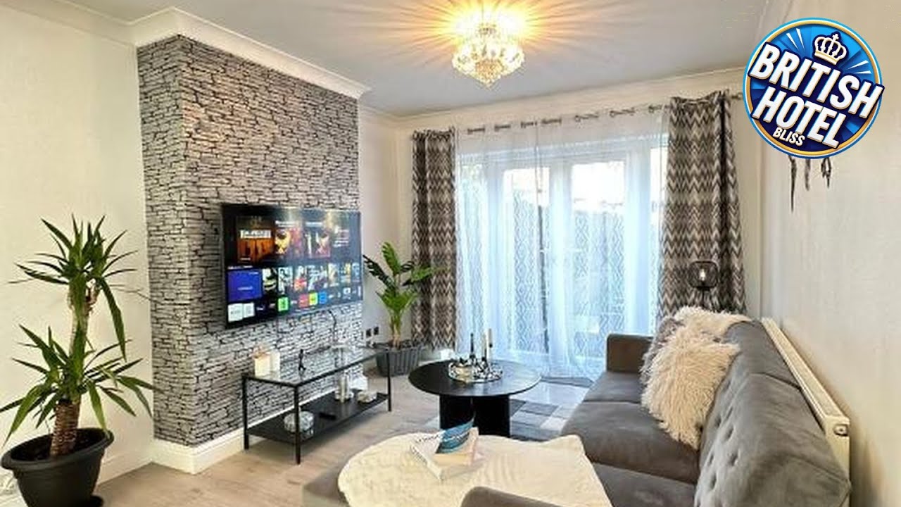 Luxurious family home in West Midlands | Birmingham, United Kingdom | Hotel Review 🏨