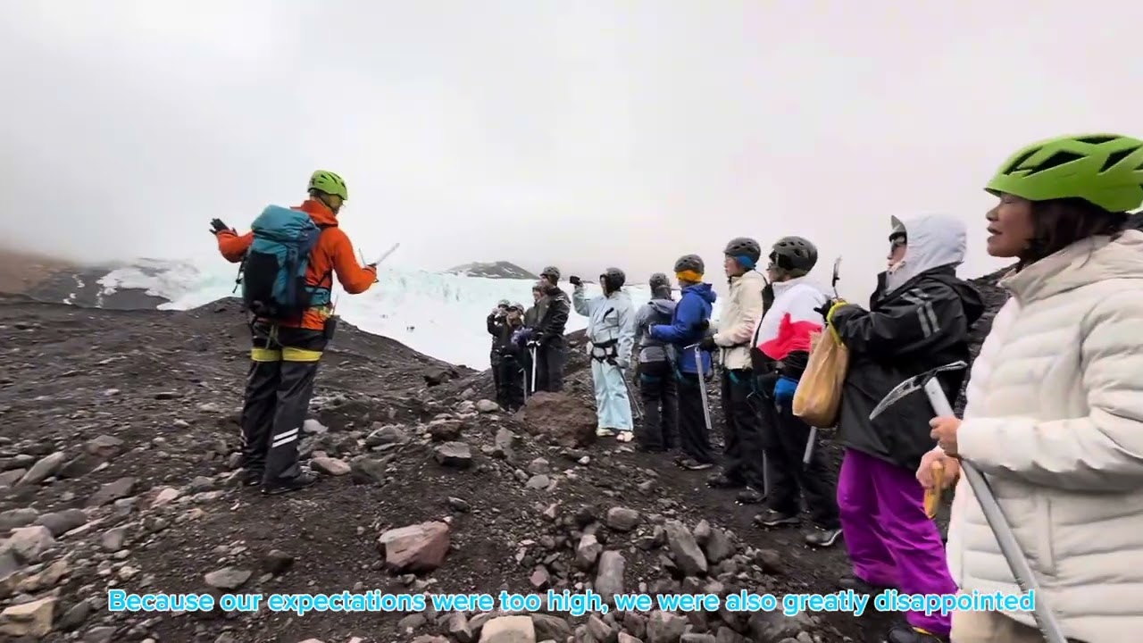 Guide to iceland Ice Cave Tour with Glacier Hiking reviews 冰島冰洞之旅與冰川健行心得分享