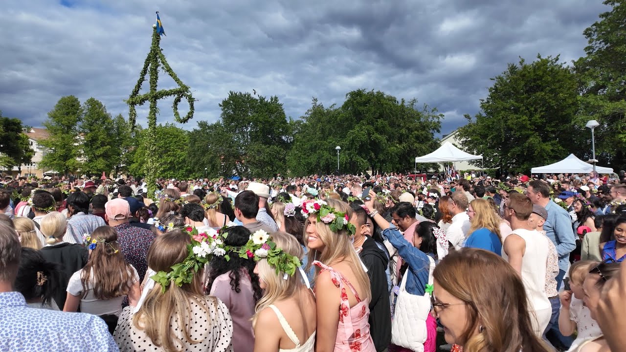 Swedish Midsummer in Vaxholm 🇸🇪 | Flowers, Dancing & Skärgård Magic!