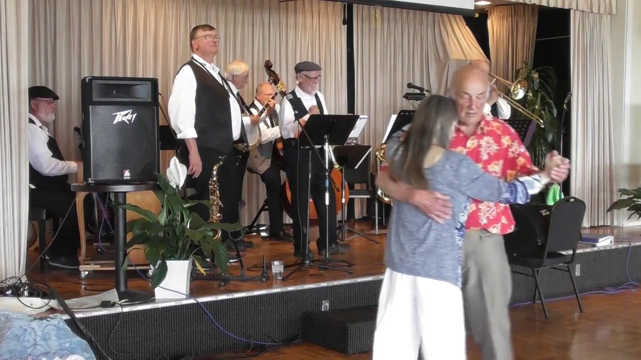 La Vie en Rose - Flying Eagles Jazz Band