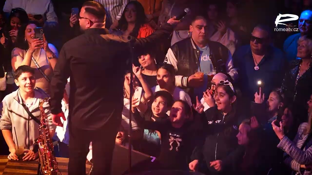 Botló a Gizman odstartovali oslavy Mezinárodního dne Romů v Lucerna Music Baru