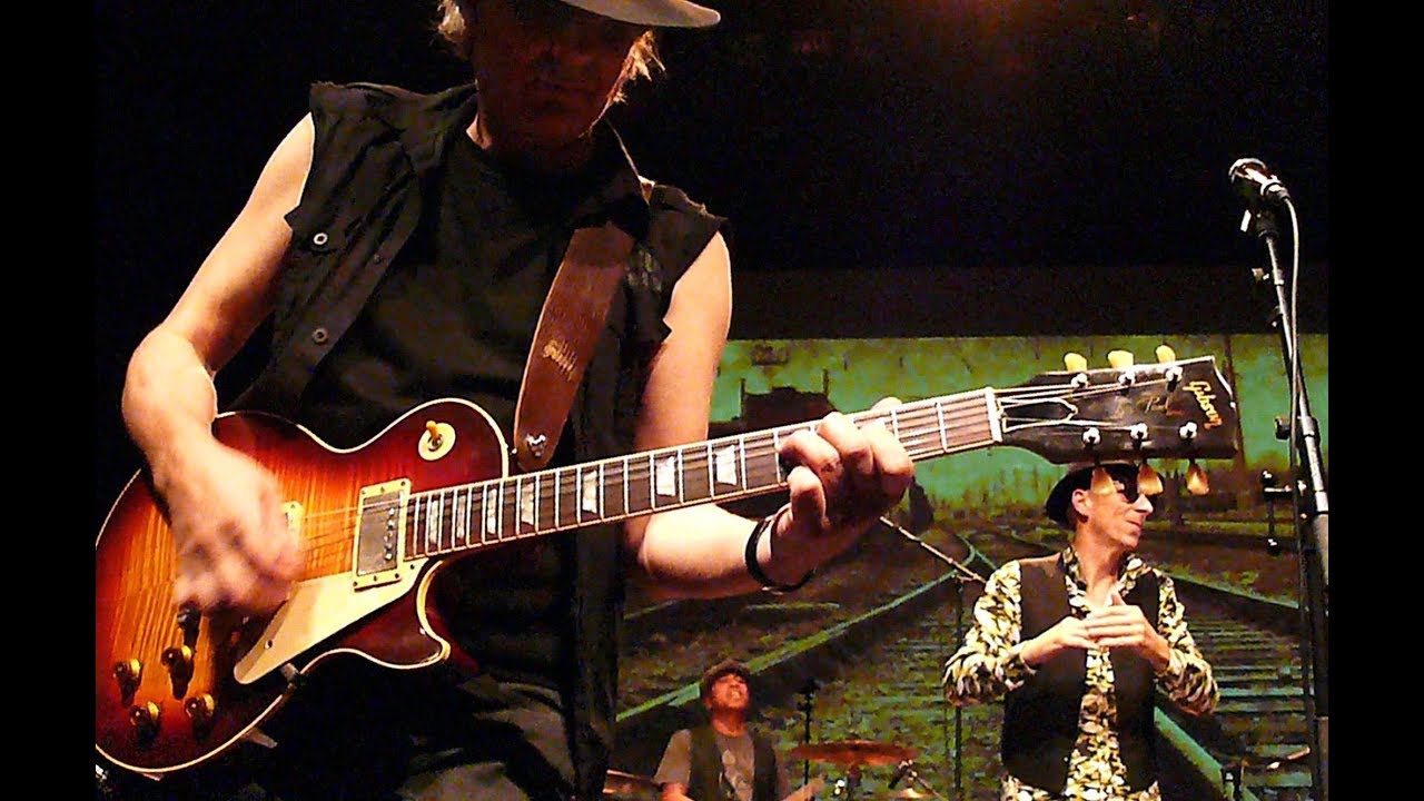 Chains & Things by Talkin’ Blues