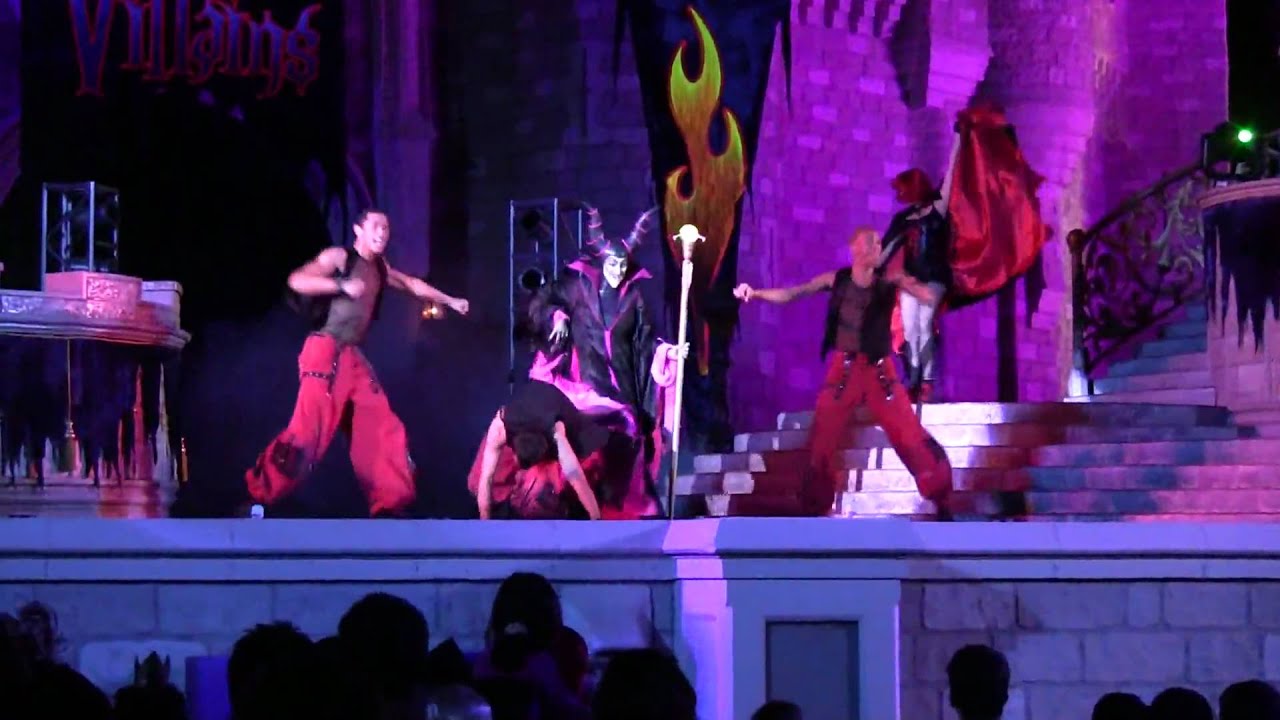 Villains Mix & Mingle Show At Mickey's Not So Scary Halloween Party