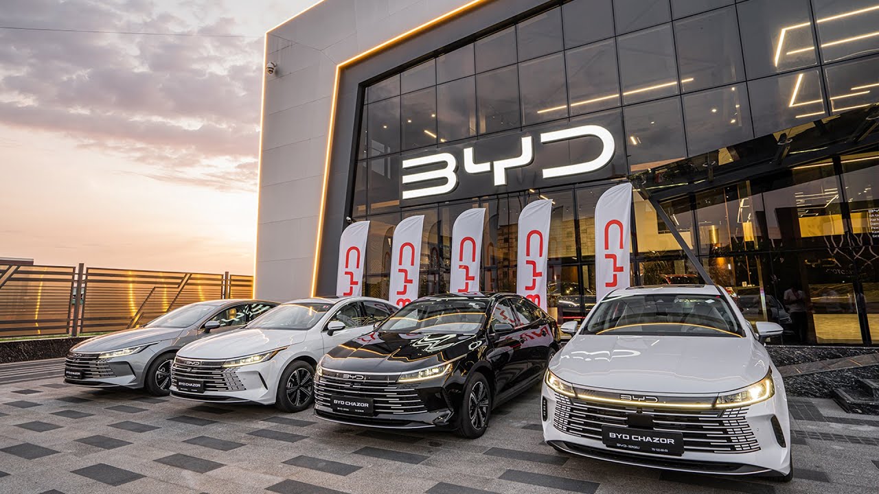 Выдача первых автомобилей BYD CHAZOR