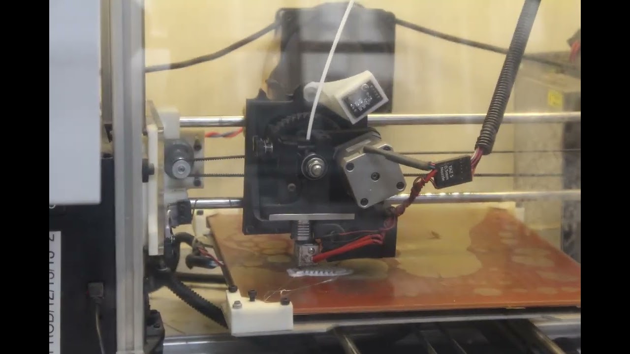 RapFab 3D Printer in Working   at 3D Make Lab COEP