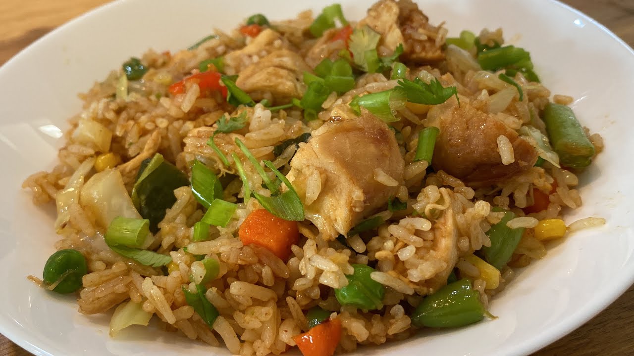 How To Make A Delicious Fried Rice with Leftover Chicken and Vegetables Recipe!
