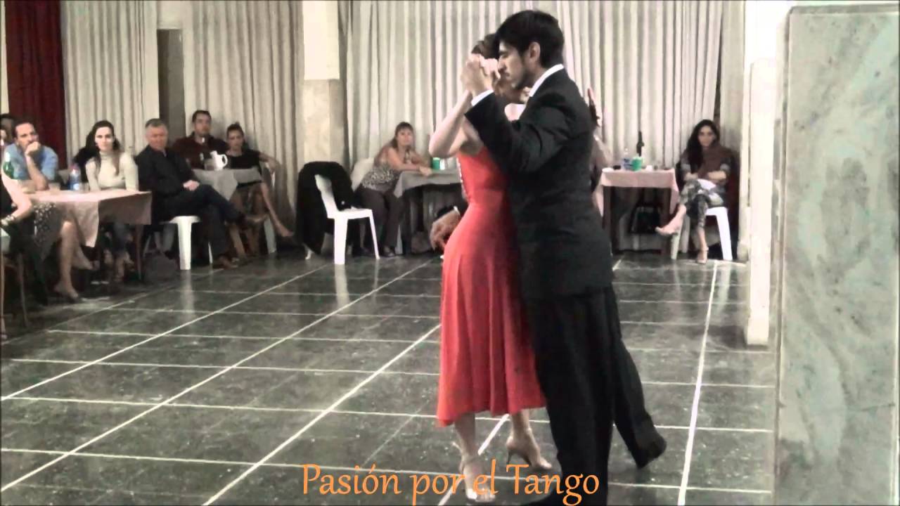 MAGDALENA GUTIERREZ y GERMAN BALLEJO Bailando el Tango LA MARIPOSA en FLOREAL MILONGA