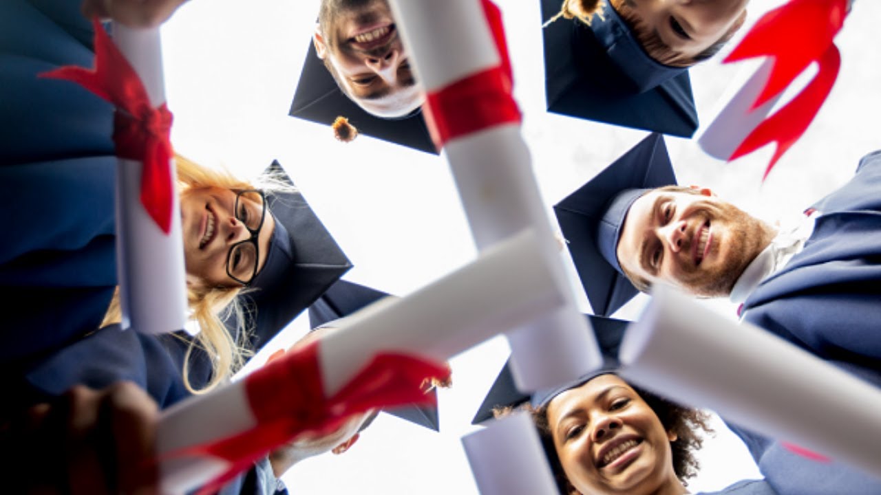 Bachelor&rsquo;s Degree Versus a Master&rsquo;s Degree: What&rsquo;s the difference?