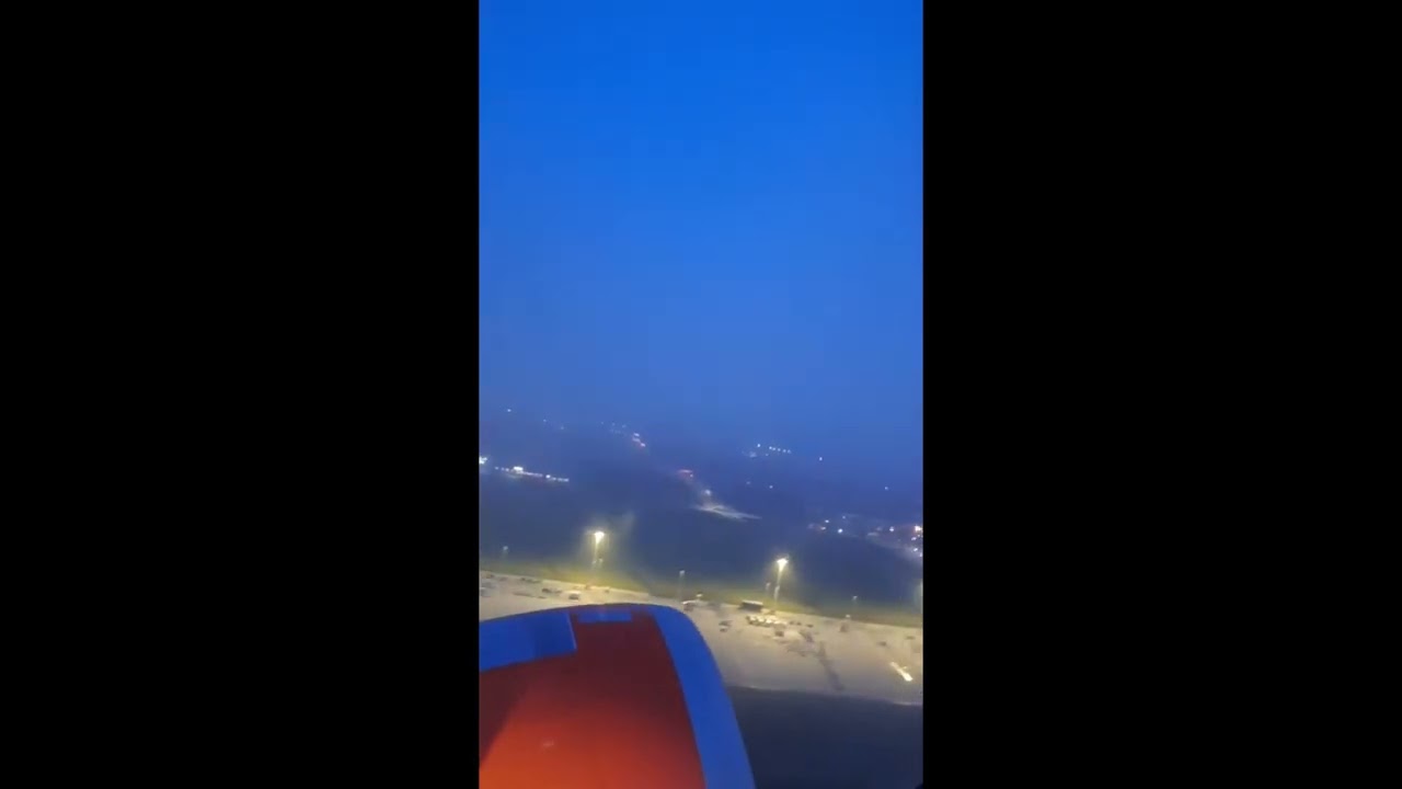EasyJet flight 3052 Bird strike footage