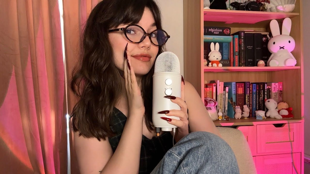 ASMR | Talking You To Sleep (Ear To Ear Whispers With Mouth Sounds and Gentle Mic Scratching)