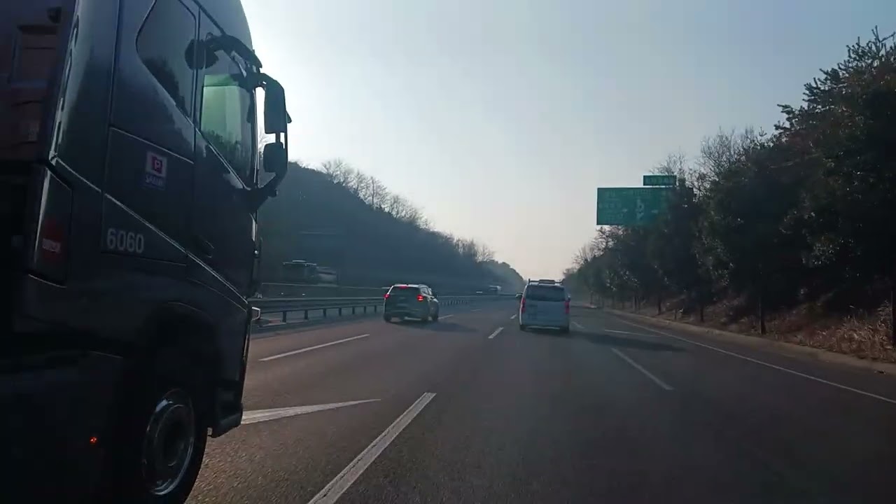 아침 햇살이 좋은날 달리다