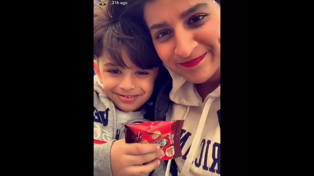 نورة العميري مع امل الأنصاري وشهد الزهراني وتوتة في البر مع عائلتهم