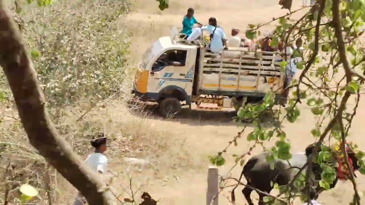 Vallatiyar Kovil manchuvirattu