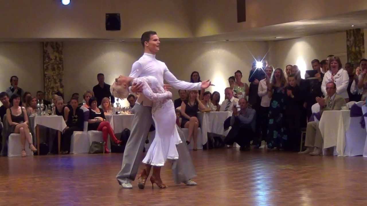 Dancepoint - BK Latin 2013 - Demo Laura & Frank - Cha Cha