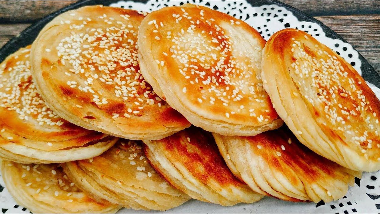 酥脆麻酱饼 麻酱饼做法：一卷一拧，无难度，外酥里软更好吃 #麻酱饼 #酥饼 #中式面点 #零失败 #家庭美食
