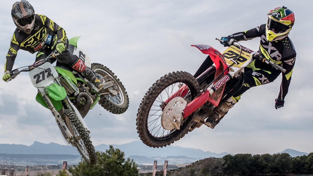 CR500 vs KX500 - 500cc Dirt Bike Shootout!! What would you choose?
