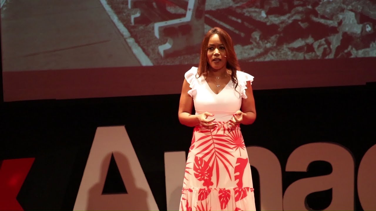 Monedas Digitales: La Nueva forma de dinero | Karol Gonz&aacute;lez | TEDxAmador