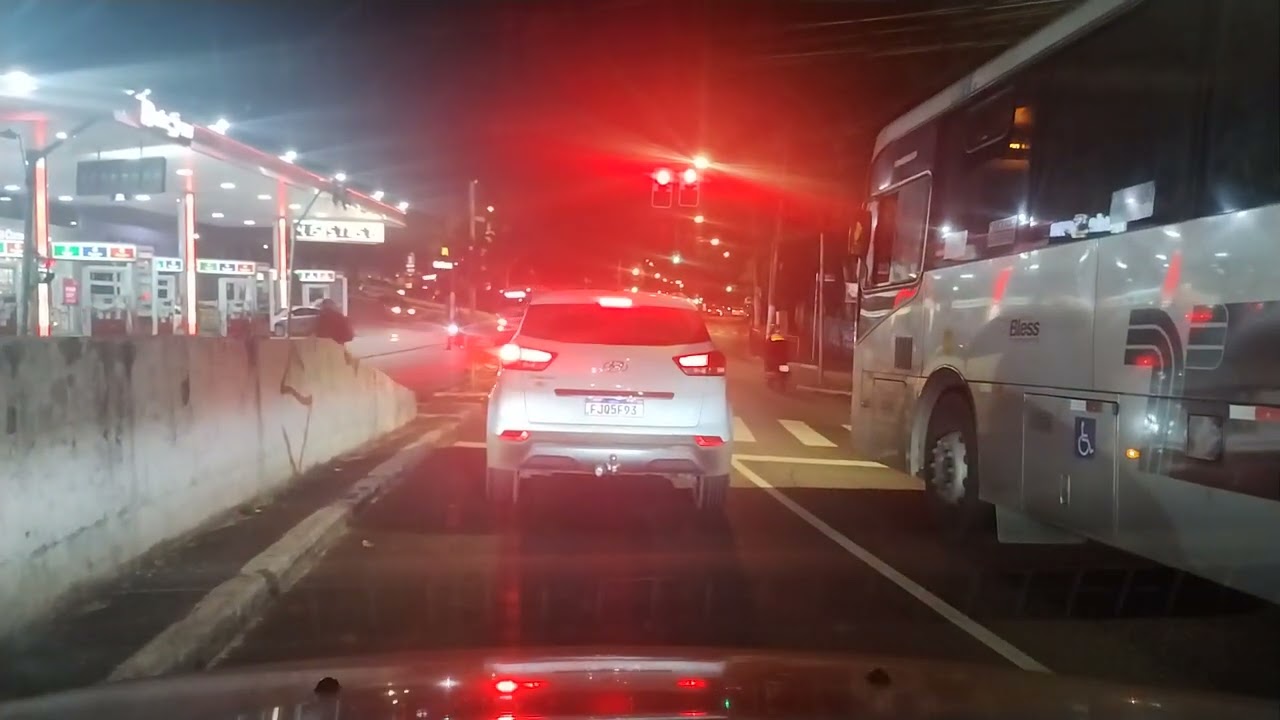 Dirigindo pela zona sul de São Paulo