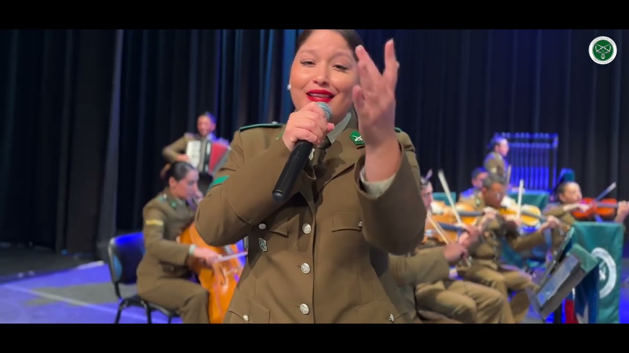 Feliz día de la Madre les desea el Orfeón de Carabineros