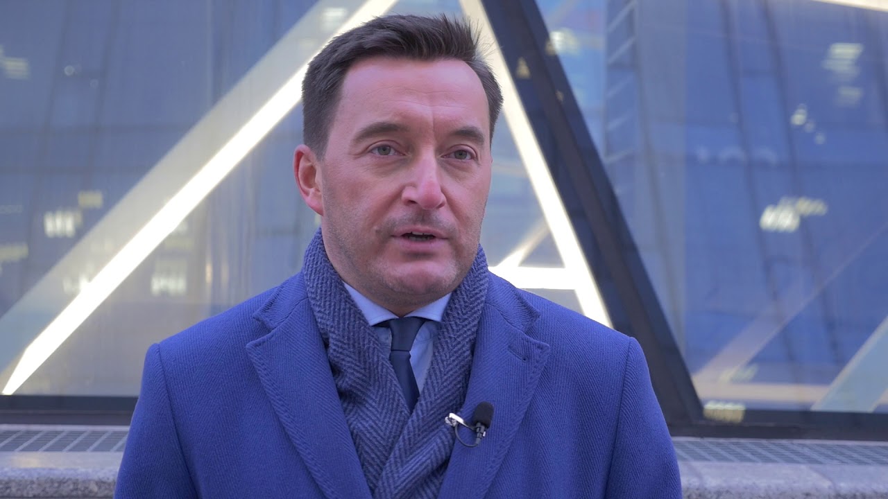 W 2018 roku system opłat viaTOLL, inwestycje kolejowe i odbudowa zakład&oacute;w PESA