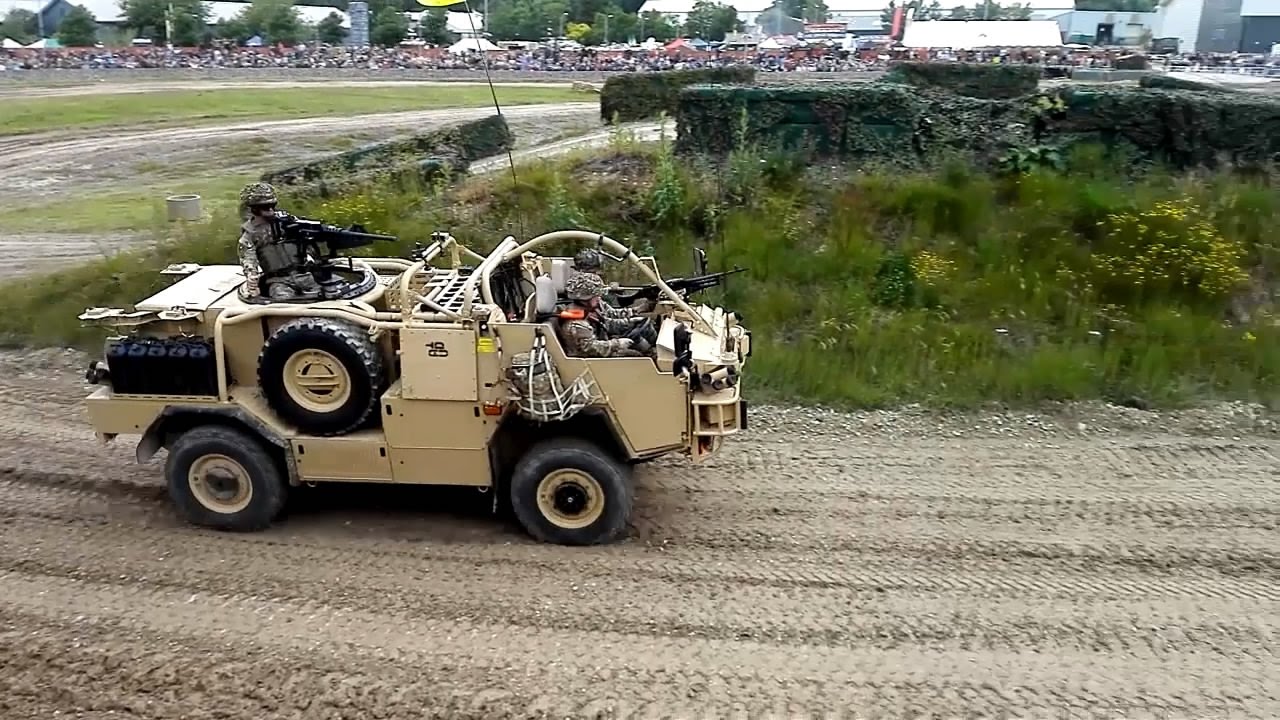 Supacat HMT400 Jackal for battlespace reconnaissance - Tankfest 2016