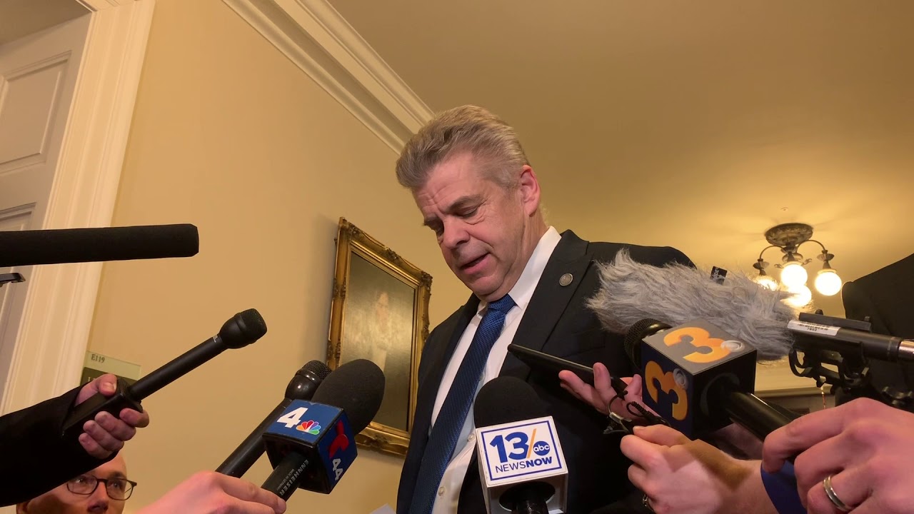 Speaker of the House calls for governor's resignation