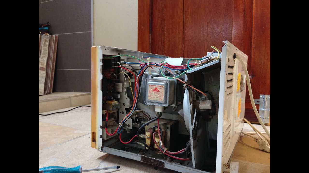 Fixing a faulty microwave oven