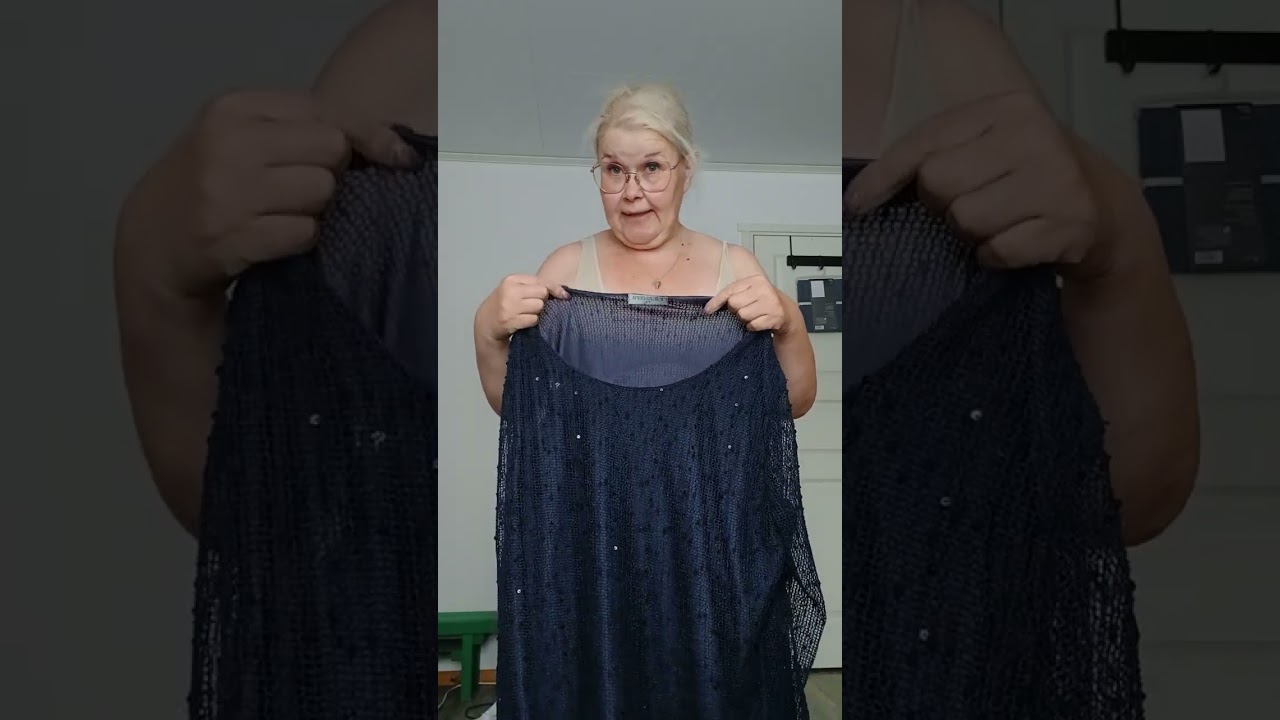 Perjantain vaatehamstraus osa 6/11 sininen kotkottipaita