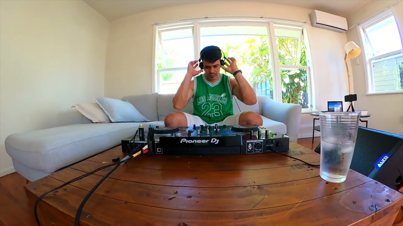 Music to Relax & Unwind 🌿 | Chill  Progressive House DJ Set Junior Mach - Mixtape 074