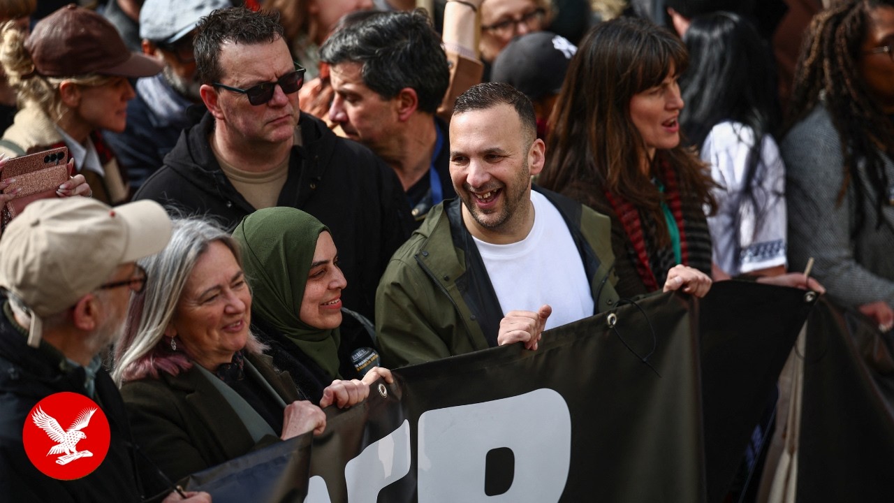 Zack Polanski joins half a million people in anti-far-right march in London
