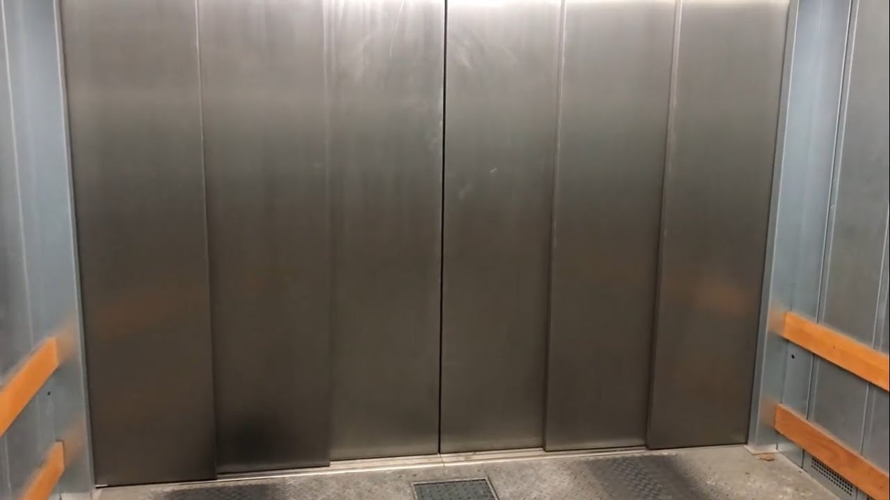 Autoaufzug Walter Mayer im Wohnhaus Kaiser-Friedrich-Ufer 28 Hamburg