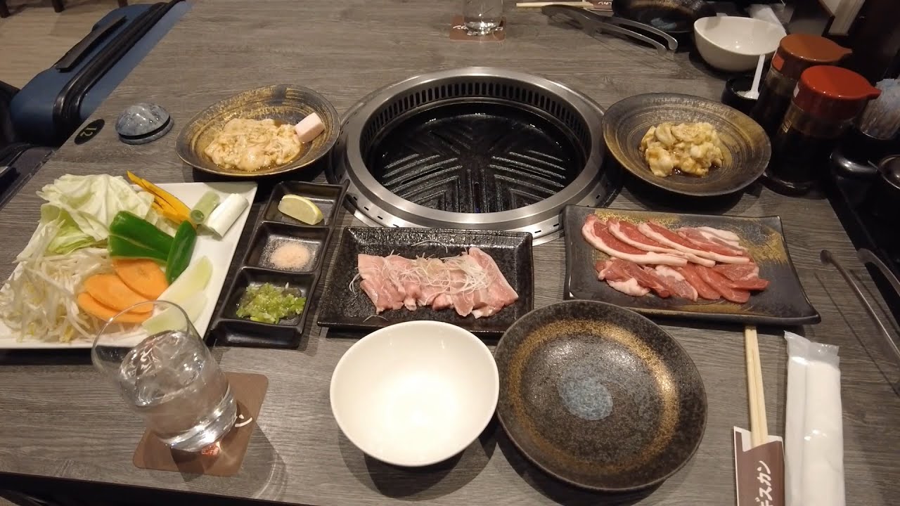 HOKKAIDO LOCAL DISH. ジンギスカン Genghis Khan, Mongolia BBQ | EAT | JAPAN