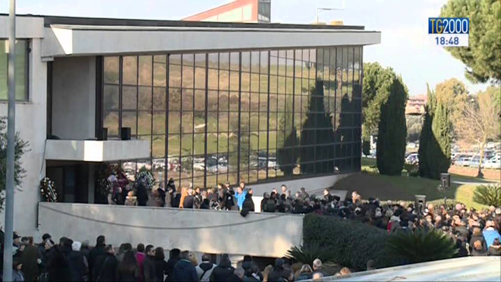 I funerali di Pino Daniele a Roma e a Napoli. L'ultimo saluto all'artista