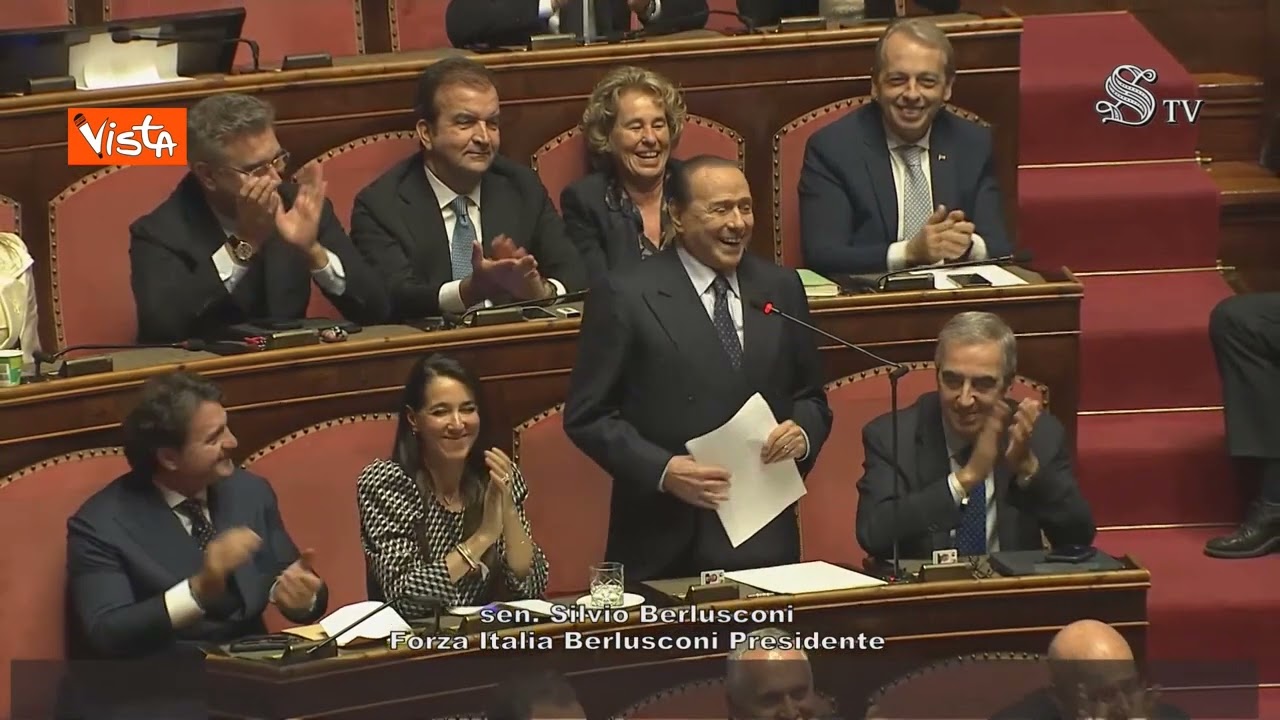 La Russa si congratula con Berlusconi per il ritorno al Senato: 
