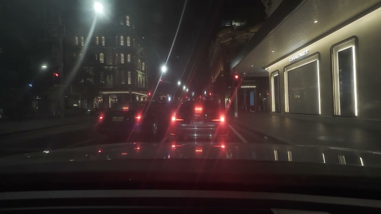 What Kings cross Sydney is like at night - Drive through