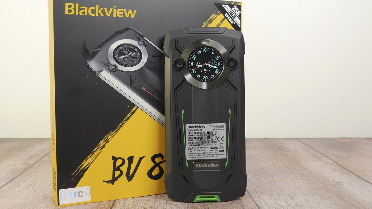Blackview BV8200 - захищений смартфон з ліхтарем і двома дисплеями.