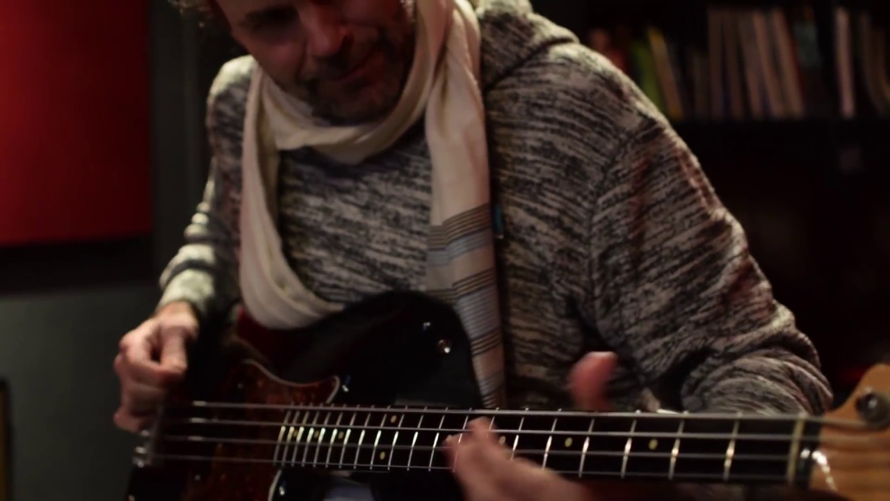 Searching for tones with Tim Lefebvre and the Noble preamp DI.